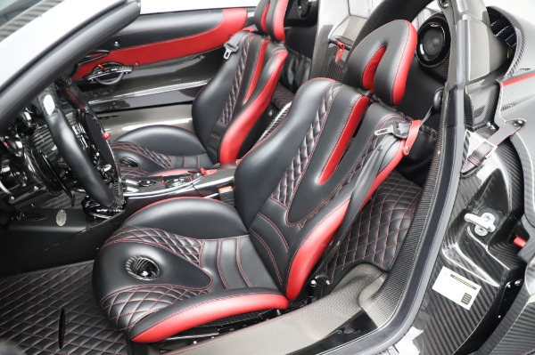 Used 2017 Pagani Huayra Roadster for sale Sold at Alfa Romeo of Greenwich in Greenwich CT 06830 22