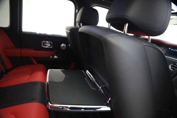 Used 2020 Rolls-Royce Cullinan Black Badge for sale $299,900 at Alfa Romeo of Greenwich in Greenwich CT 06830 28