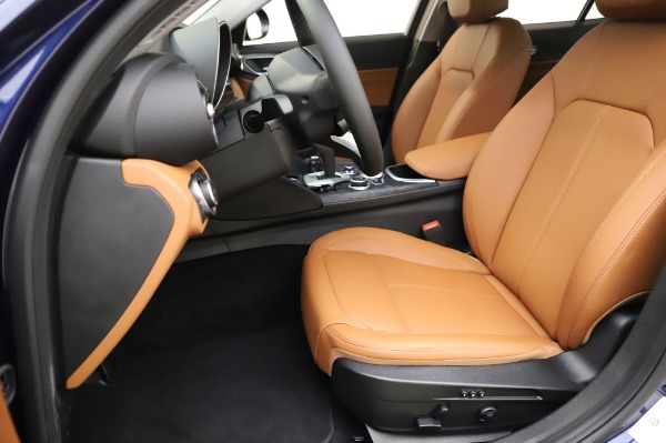 New 2020 Alfa Romeo Giulia Q4 for sale $47,845 at Alfa Romeo of Greenwich in Greenwich CT 06830 12