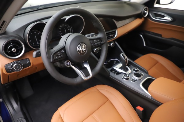 New 2020 Alfa Romeo Giulia Q4 for sale $47,845 at Alfa Romeo of Greenwich in Greenwich CT 06830 14