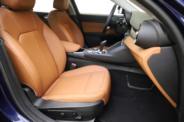 New 2020 Alfa Romeo Giulia Q4 for sale $47,845 at Alfa Romeo of Greenwich in Greenwich CT 06830 23