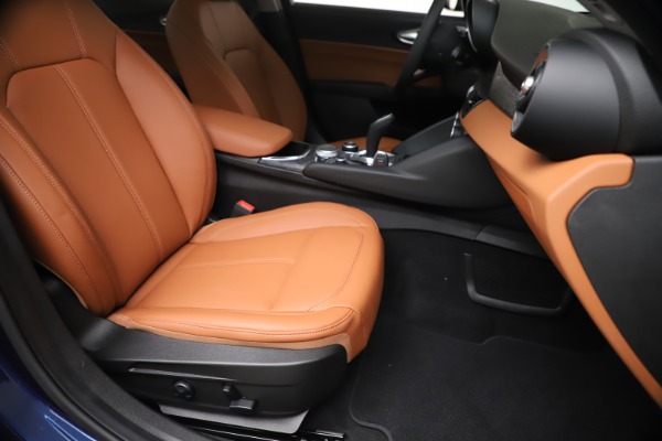 New 2020 Alfa Romeo Giulia Q4 for sale $45,445 at Alfa Romeo of Greenwich in Greenwich CT 06830 24