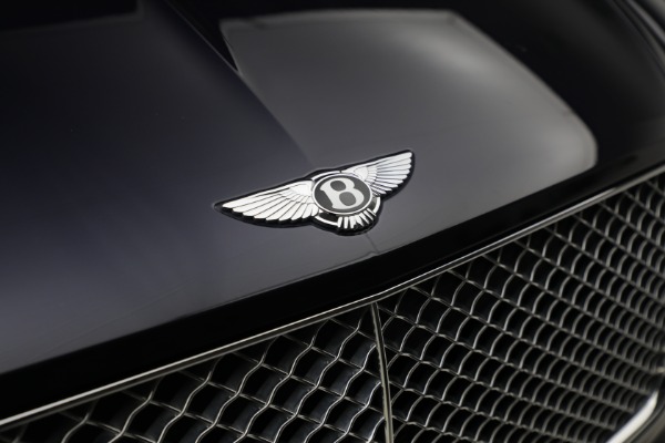 New 2021 Bentley Bentayga V8 for sale $203,205 at Alfa Romeo of Greenwich in Greenwich CT 06830 14