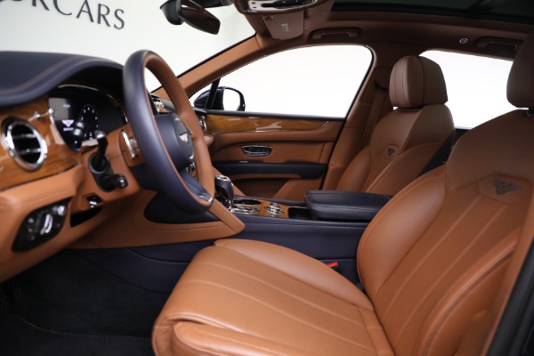 New 2021 Bentley Bentayga V8 for sale $203,205 at Alfa Romeo of Greenwich in Greenwich CT 06830 19