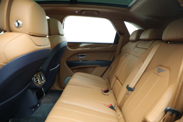 New 2021 Bentley Bentayga V8 for sale $203,205 at Alfa Romeo of Greenwich in Greenwich CT 06830 23