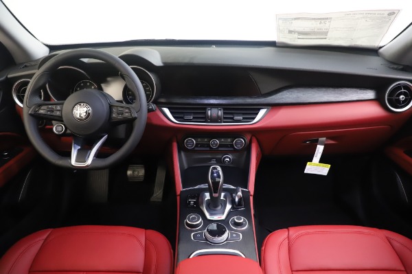 New 2020 Alfa Romeo Stelvio Q4 for sale Sold at Alfa Romeo of Greenwich in Greenwich CT 06830 17