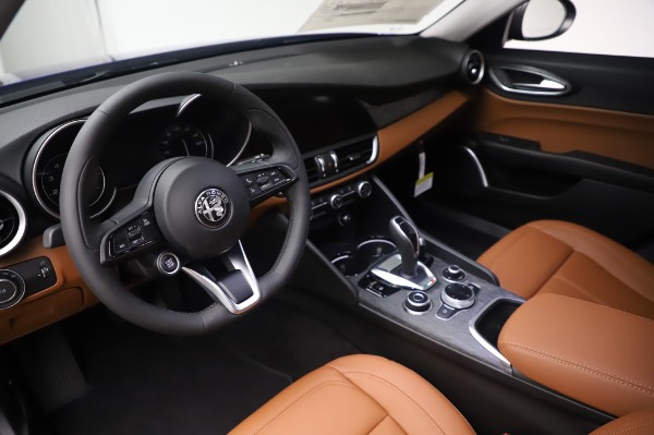 New 2020 Alfa Romeo Giulia Q4 for sale $47,845 at Alfa Romeo of Greenwich in Greenwich CT 06830 13