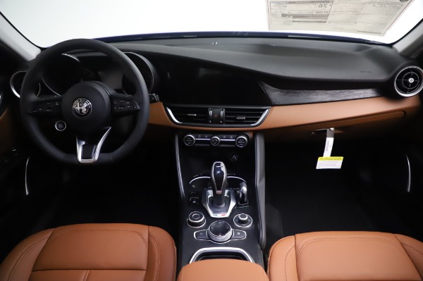 New 2020 Alfa Romeo Giulia Q4 for sale $47,845 at Alfa Romeo of Greenwich in Greenwich CT 06830 16