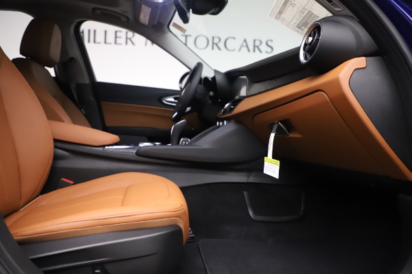 New 2020 Alfa Romeo Giulia Q4 for sale $47,845 at Alfa Romeo of Greenwich in Greenwich CT 06830 23