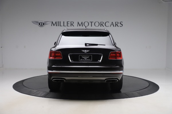Used 2017 Bentley Bentayga W12 for sale $138,900 at Alfa Romeo of Greenwich in Greenwich CT 06830 6