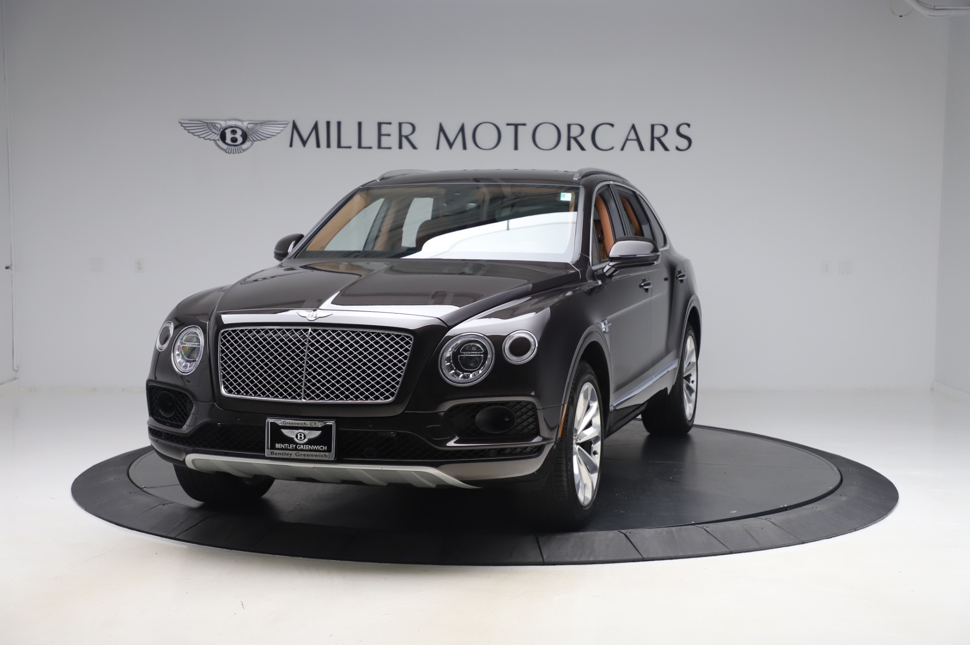 Used 2017 Bentley Bentayga W12 for sale $138,900 at Alfa Romeo of Greenwich in Greenwich CT 06830 1
