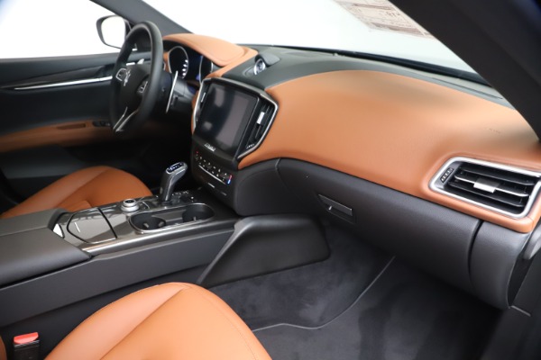 New 2020 Maserati Ghibli S Q4 for sale $87,285 at Alfa Romeo of Greenwich in Greenwich CT 06830 22