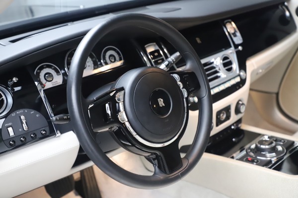 Used 2014 Rolls-Royce Wraith for sale Sold at Alfa Romeo of Greenwich in Greenwich CT 06830 16