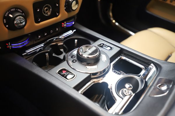 Used 2015 Rolls-Royce Wraith for sale Sold at Alfa Romeo of Greenwich in Greenwich CT 06830 19