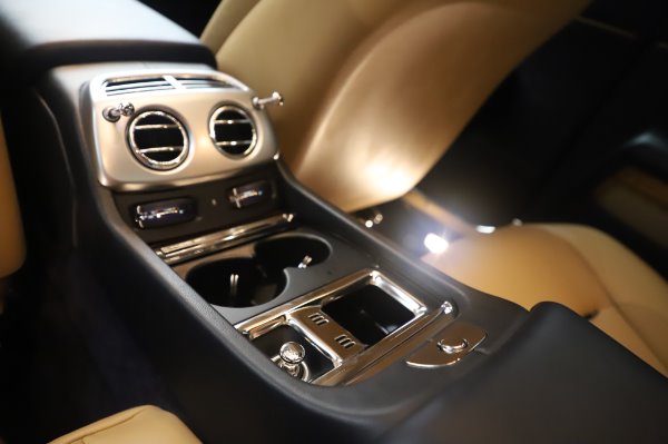 Used 2015 Rolls-Royce Wraith for sale Sold at Alfa Romeo of Greenwich in Greenwich CT 06830 24