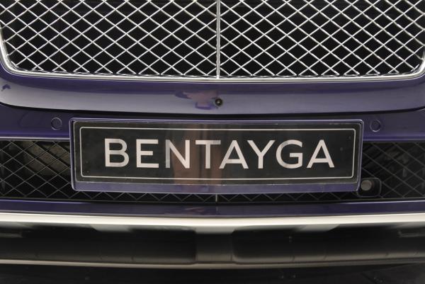 New 2017 Bentley Bentayga for sale Sold at Alfa Romeo of Greenwich in Greenwich CT 06830 18