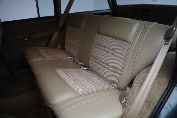 Used 1991 Jeep Grand Wagoneer for sale Sold at Alfa Romeo of Greenwich in Greenwich CT 06830 17