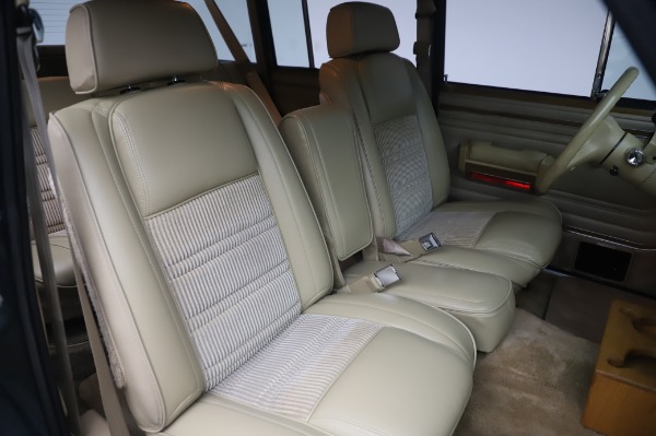 Used 1991 Jeep Grand Wagoneer for sale Sold at Alfa Romeo of Greenwich in Greenwich CT 06830 20