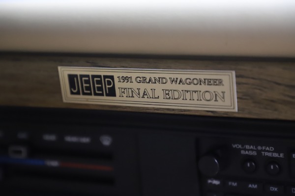 Used 1991 Jeep Grand Wagoneer for sale Sold at Alfa Romeo of Greenwich in Greenwich CT 06830 24