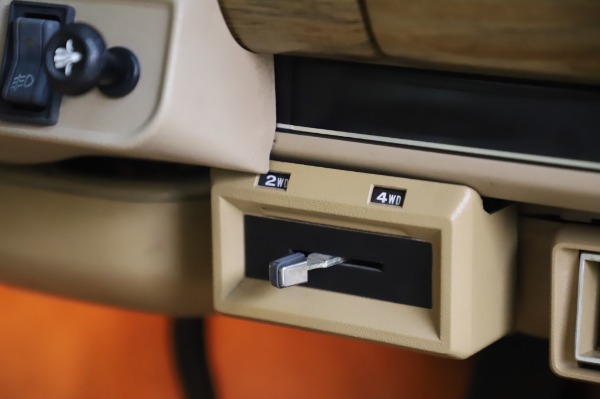 Used 1991 Jeep Grand Wagoneer for sale Sold at Alfa Romeo of Greenwich in Greenwich CT 06830 25