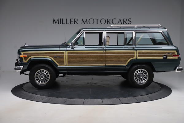 Used 1991 Jeep Grand Wagoneer for sale Sold at Alfa Romeo of Greenwich in Greenwich CT 06830 3