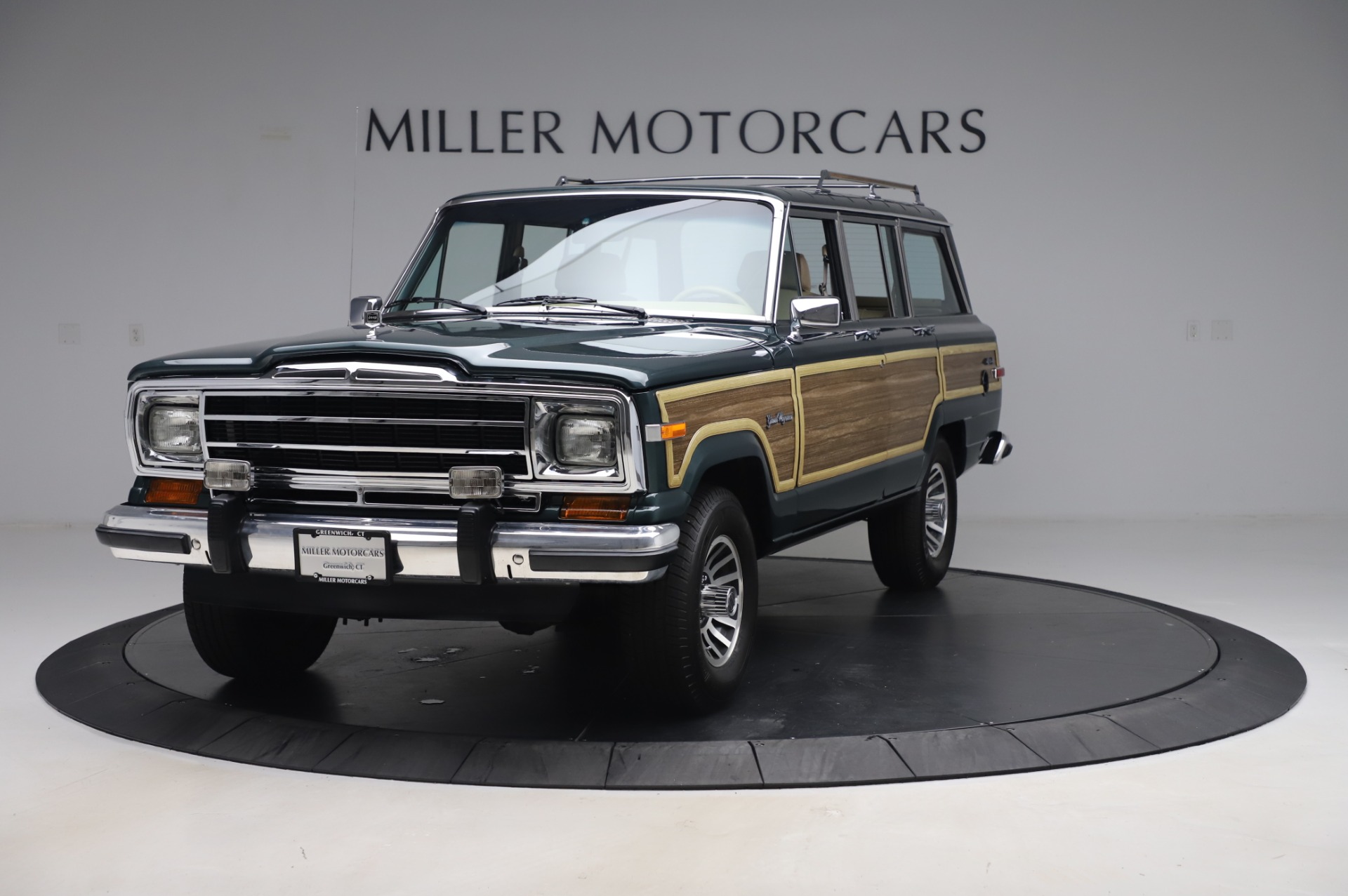 Used 1991 Jeep Grand Wagoneer for sale $89,900 at Alfa Romeo of Greenwich in Greenwich CT 06830 1