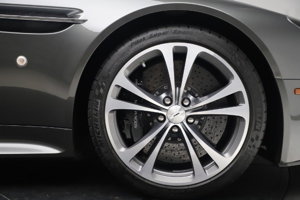 Used 2011 Aston Martin V12 Vantage Coupe for sale $108,990 at Alfa Romeo of Greenwich in Greenwich CT 06830 19