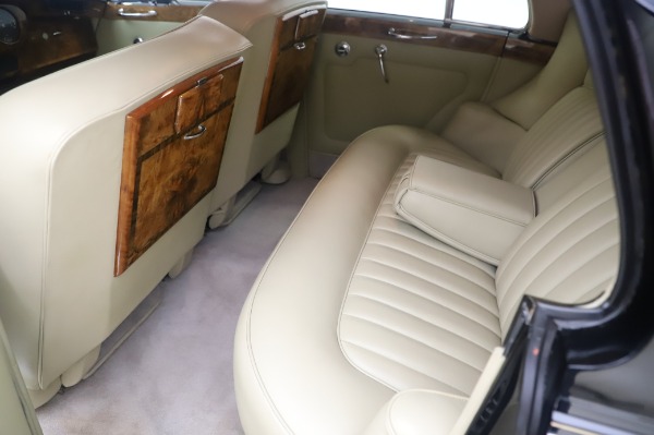 Used 1965 Rolls-Royce Silver Cloud III for sale Sold at Alfa Romeo of Greenwich in Greenwich CT 06830 19