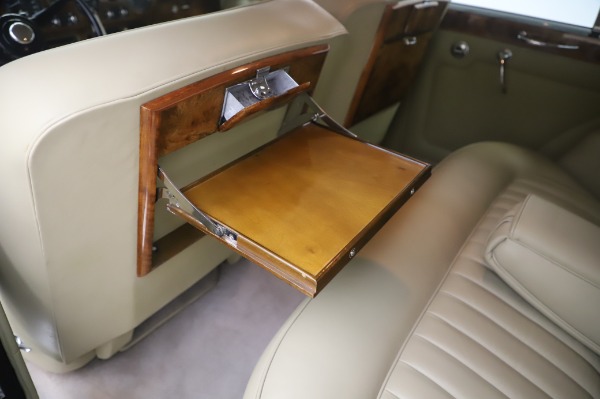 Used 1965 Rolls-Royce Silver Cloud III for sale $99,900 at Alfa Romeo of Greenwich in Greenwich CT 06830 20