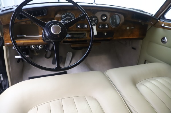 Used 1965 Rolls-Royce Silver Cloud III for sale Sold at Alfa Romeo of Greenwich in Greenwich CT 06830 21