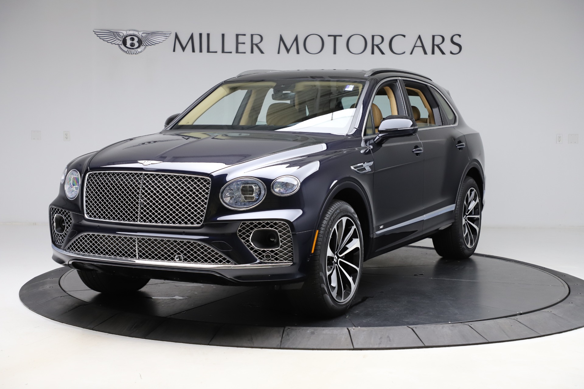 New 2021 Bentley Bentayga V8 for sale Sold at Alfa Romeo of Greenwich in Greenwich CT 06830 1