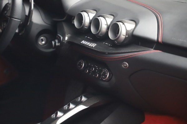 Used 2015 Ferrari F12 Berlinetta for sale $235,900 at Alfa Romeo of Greenwich in Greenwich CT 06830 23