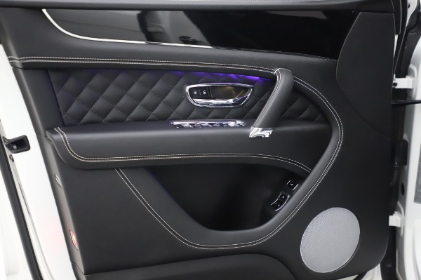 Used 2018 Bentley Bentayga Black Edition for sale Sold at Alfa Romeo of Greenwich in Greenwich CT 06830 18