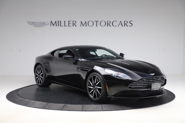 Used 2017 Aston Martin DB11 V12 Coupe for sale $149,900 at Alfa Romeo of Greenwich in Greenwich CT 06830 10
