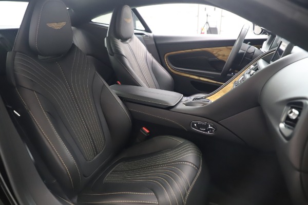 Used 2017 Aston Martin DB11 V12 Coupe for sale $149,900 at Alfa Romeo of Greenwich in Greenwich CT 06830 23