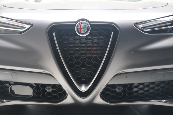 New 2020 Alfa Romeo Stelvio Ti Sport Q4 for sale Sold at Alfa Romeo of Greenwich in Greenwich CT 06830 12