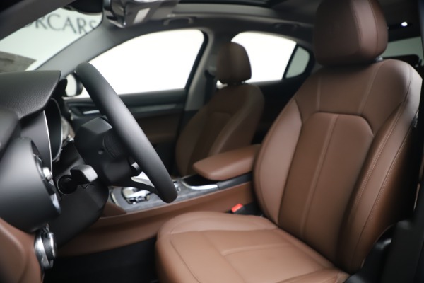 New 2020 Alfa Romeo Stelvio Q4 for sale $49,045 at Alfa Romeo of Greenwich in Greenwich CT 06830 14