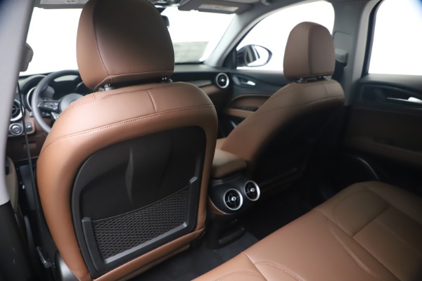 New 2020 Alfa Romeo Stelvio Q4 for sale $49,045 at Alfa Romeo of Greenwich in Greenwich CT 06830 19