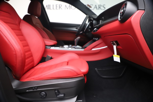 New 2020 Alfa Romeo Stelvio Ti Sport Q4 for sale $56,145 at Alfa Romeo of Greenwich in Greenwich CT 06830 23