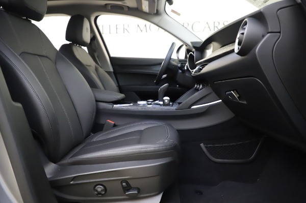 New 2020 Alfa Romeo Stelvio for sale $50,145 at Alfa Romeo of Greenwich in Greenwich CT 06830 23