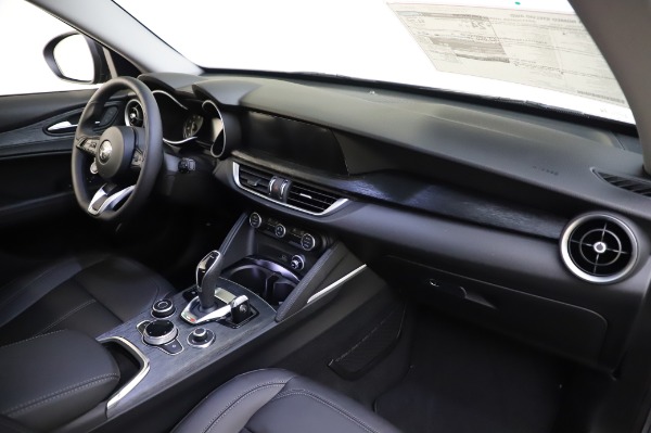 New 2020 Alfa Romeo Stelvio for sale $50,145 at Alfa Romeo of Greenwich in Greenwich CT 06830 24