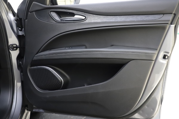New 2020 Alfa Romeo Stelvio for sale $50,145 at Alfa Romeo of Greenwich in Greenwich CT 06830 25