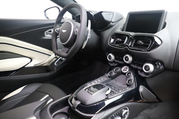 New 2020 Aston Martin Vantage for sale $181,781 at Alfa Romeo of Greenwich in Greenwich CT 06830 17