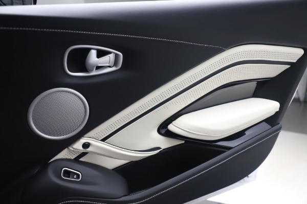 New 2020 Aston Martin Vantage for sale $181,781 at Alfa Romeo of Greenwich in Greenwich CT 06830 18