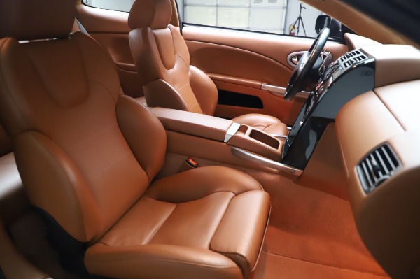 Used 2003 Aston Martin V12 Vanquish Coupe for sale $79,900 at Alfa Romeo of Greenwich in Greenwich CT 06830 21