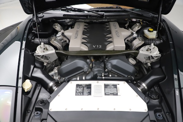 Used 2003 Aston Martin V12 Vanquish Coupe for sale $79,900 at Alfa Romeo of Greenwich in Greenwich CT 06830 23