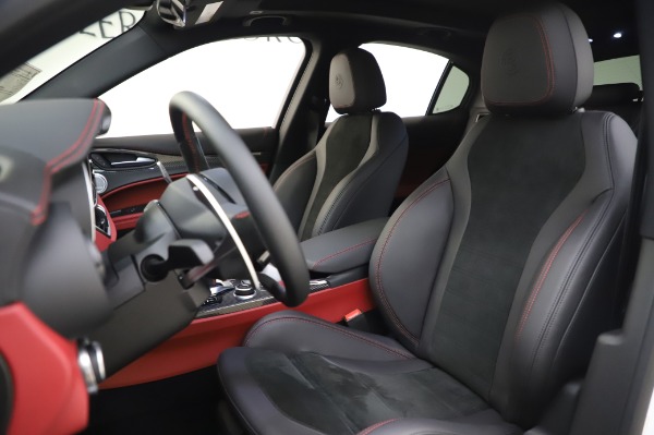 New 2020 Alfa Romeo Stelvio Quadrifoglio for sale $89,145 at Alfa Romeo of Greenwich in Greenwich CT 06830 23