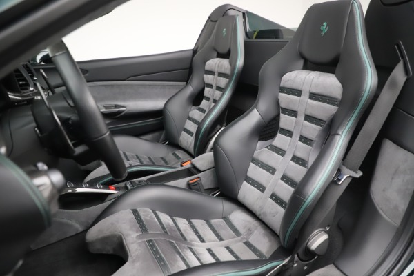 Used 2019 Ferrari 488 Spider Base for sale $329,900 at Alfa Romeo of Greenwich in Greenwich CT 06830 21