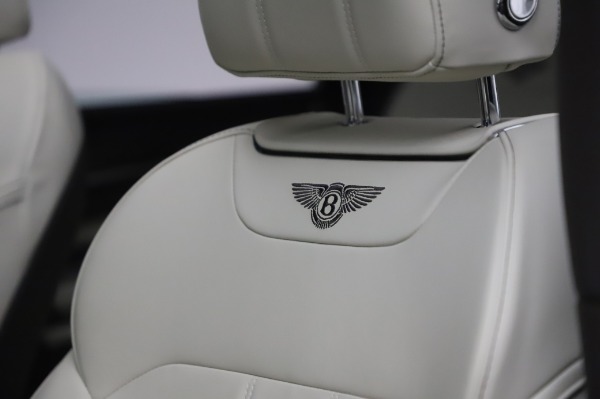 Used 2018 Bentley Bentayga Onyx Edition for sale Call for price at Alfa Romeo of Greenwich in Greenwich CT 06830 20