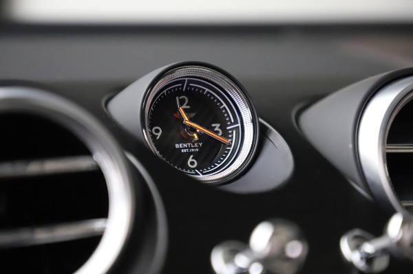 Used 2018 Bentley Bentayga Onyx Edition for sale Call for price at Alfa Romeo of Greenwich in Greenwich CT 06830 22